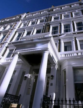 Oxbridge Apartments